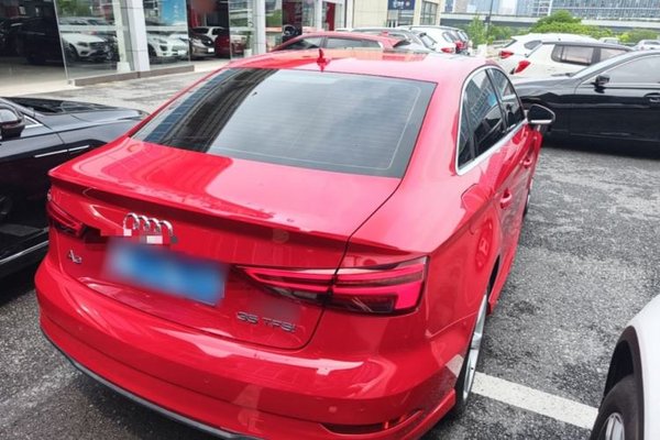 Audi A3 2018, 71700 км, за 10203 USD - фото 6