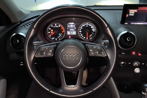 Audi A3 2018, 79200 км, за 10134 USD - фото 13