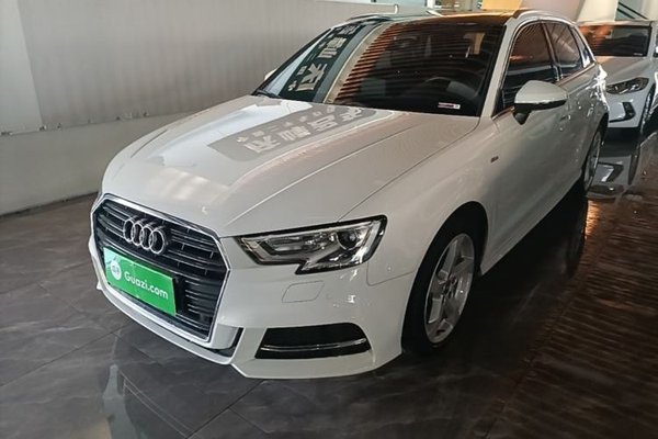 Audi A3 · 2018 год