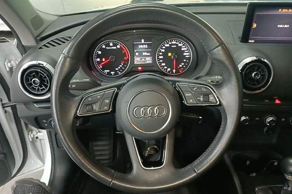 Audi A3 2018, 57900 км, за 10785 USD - фото 13
