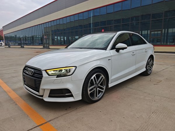 Audi A3 · 2018 год
