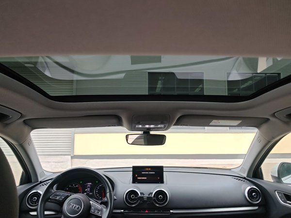 Audi A3 2018, 73100 км, за 11720 USD - фото 21