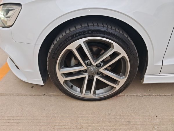 Audi A3 2018, 73100 км, за 11720 USD - фото 9