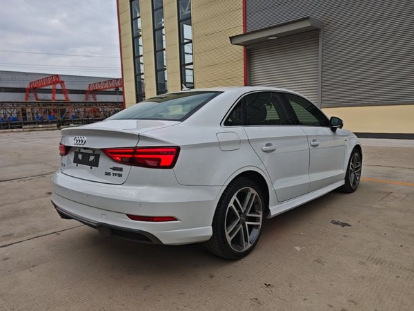 Audi A3 2018, 73100 км, за 11720 USD - фото 7