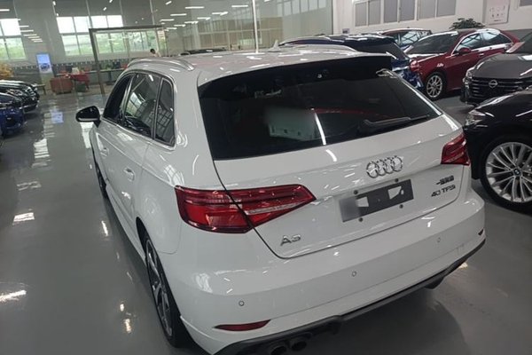 Audi A3 2018, 75700 км, за 12880 USD