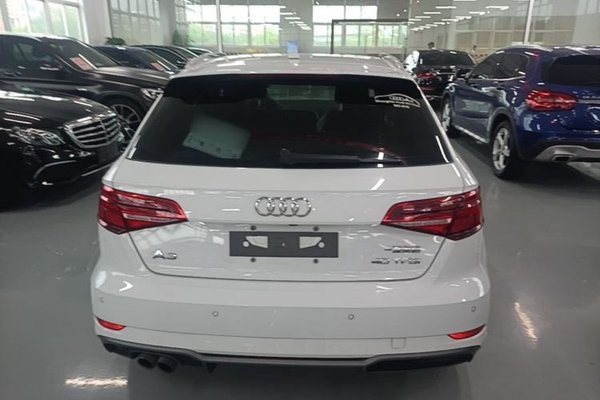 Audi A3 2018, 75700 км, за 12880 USD