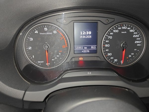 Audi A3 2019, 121000 км, за 11079 USD - фото 11