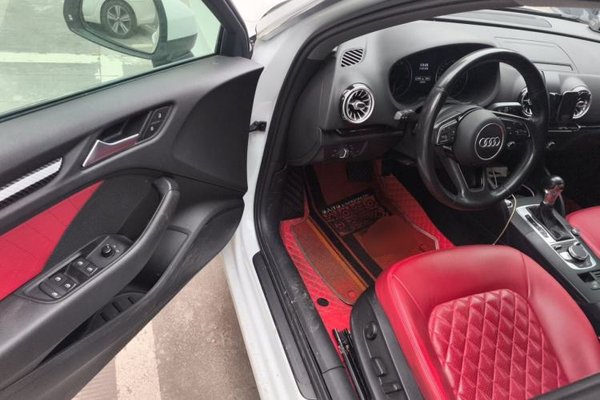 Audi A3 2019, 111000 км, за 7967 USD - фото 17