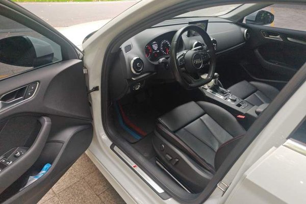 Audi A3 2019, 22900 км, за 13065 USD - фото 19