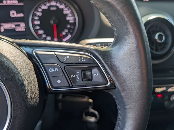 Audi A3 2019, 56500 км, за 11708 USD - фото 20