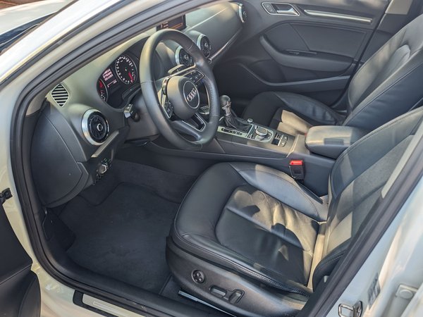 Audi A3 2019, 56500 км, за 11708 USD - фото 8