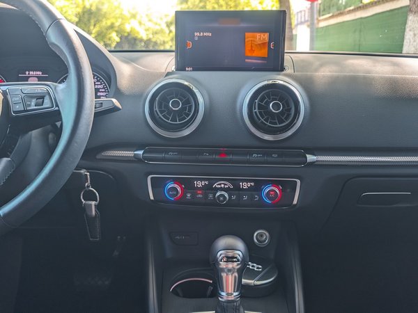 Audi A3 2019, 56500 км, за 11708 USD - фото 16