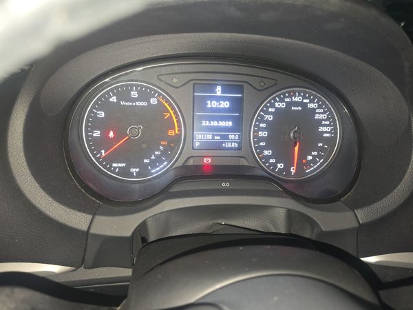 Audi A3 2020, 101100 км, за 11110 USD - фото 16