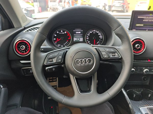 Audi A3 2020, 36700 км, за 12278 USD - фото 12