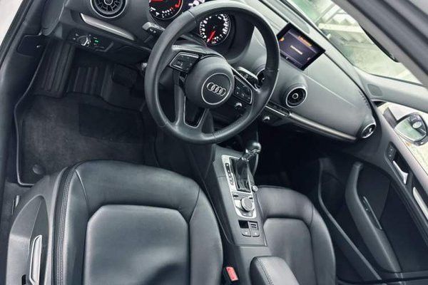 Audi A3 2020, 54900 км, за 13962 USD - фото 9