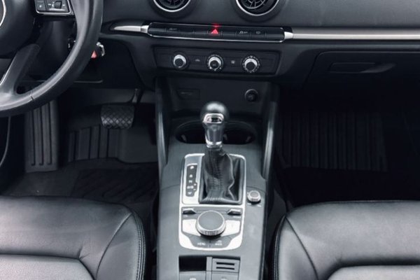Audi A3 2020, 54900 км, за 13962 USD - фото 11