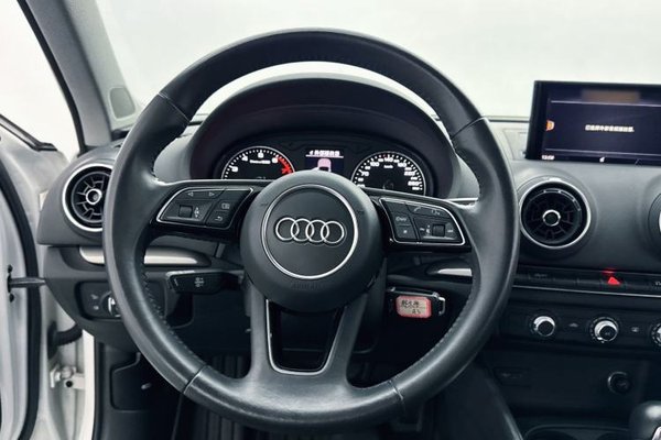 Audi A3 2020, 54900 км, за 13962 USD - фото 12