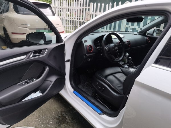 Audi A3 2020, 56800 км, за 13590 USD - фото 15