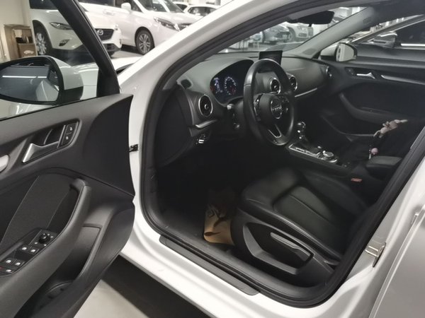 Audi A3 2020, 82300 км, за 10625 USD - фото 19