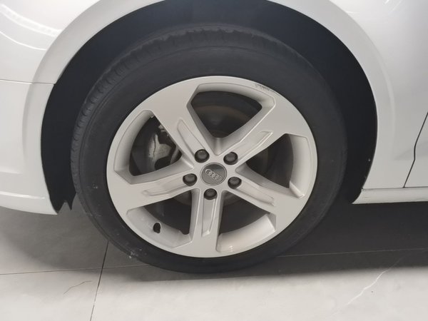 Audi A3 2020, 82300 км, за 10625 USD - фото 8