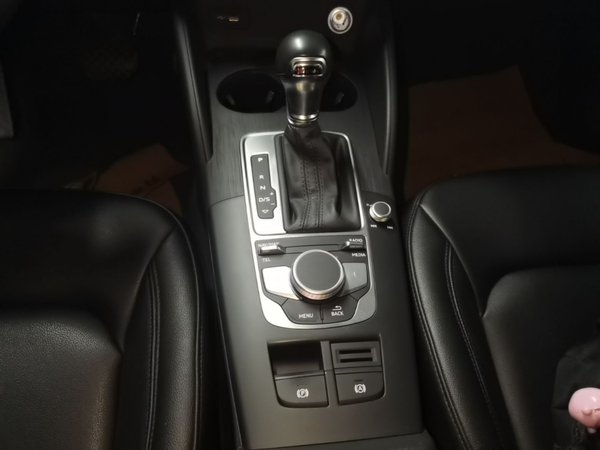 Audi A3 2020, 82300 км, за 10625 USD - фото 17