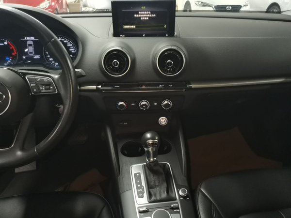 Audi A3 2020, 82300 км, за 10625 USD - фото 16