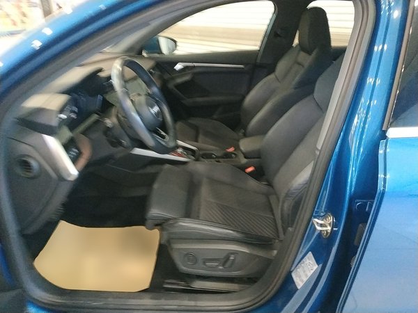 Audi A3 2021, 64200 км, за 15558 USD - фото 18