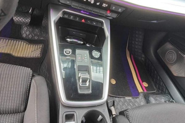 Audi A3 2021, 127700 км, за 13057 USD - фото 21