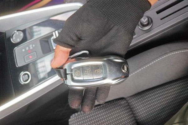 Audi A3 2021, 127700 км, за 13057 USD - фото 28