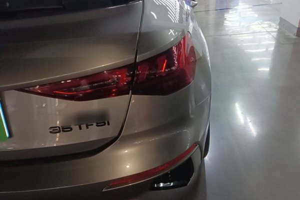 Audi A3 2021, 43200 км, за 15377 USD