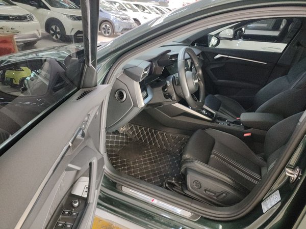 Audi A3 2021, 23700 км, за 16457 USD - фото 12