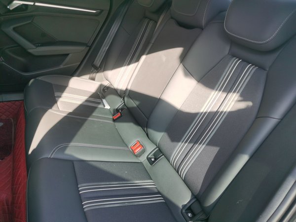 Audi A3 2021, 72400 км, за 14898 USD - фото 19