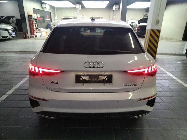 Audi A3 2021, 28000 км, за 18237 USD