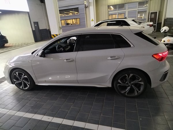 Audi A3 2021, 28000 км, за 18237 USD