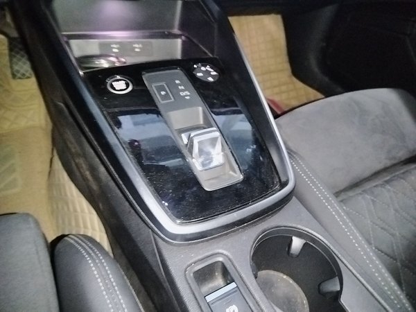 Audi A3 2021, 28000 км, за 18237 USD - фото 17