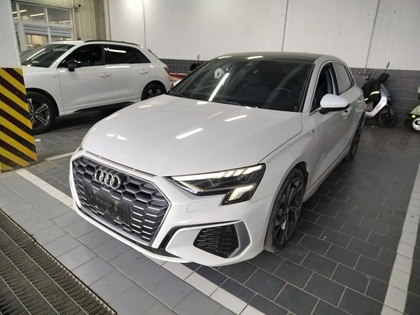 Audi A3 2021 Sportback 35 TFSI Luxury Sports Model