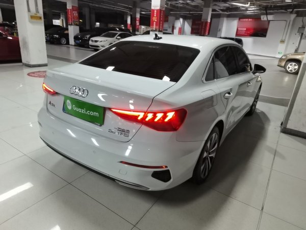 Audi A3 2021, 30100 км, за 14749 USD