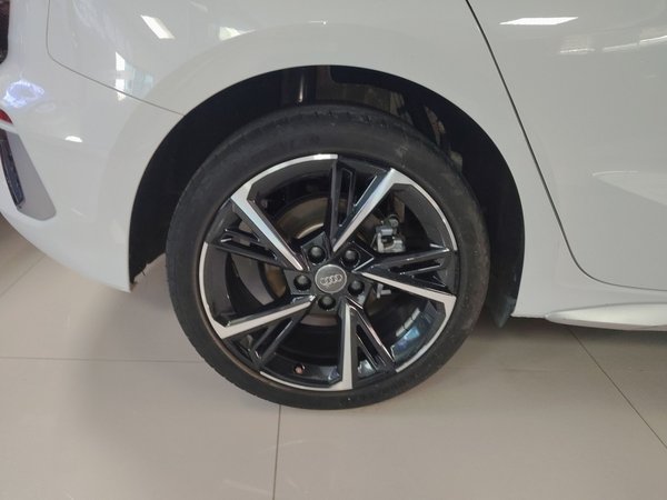Audi A3 2021 Sportback 35 TFSI Fashionable Sports Model, 2021 года