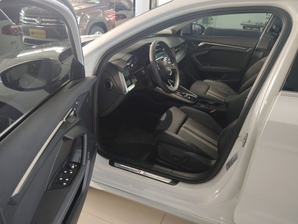 Audi A3 2021, 34200 км, за 17183 USD - фото 19