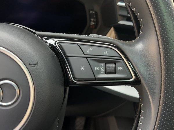 Audi A3 2021, 52000 км, за 17020 USD - фото 23