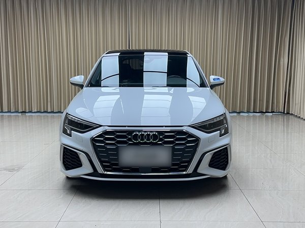 Audi A3 2021 Sportback 35 TFSI Fashionable Sports Model, 2021 года