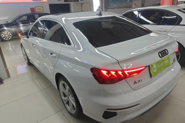 Audi A3 2021, 63500 км, за 15726 USD