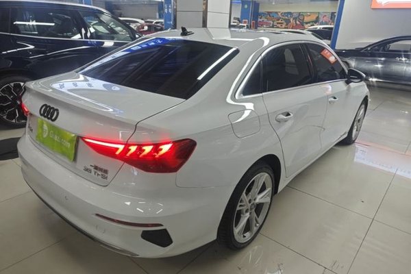 Audi A3 2021, 63500 км, за 15726 USD - фото 6