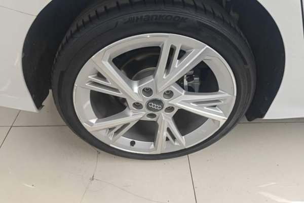 Audi A3 2021, 63500 км, за 15726 USD - фото 10