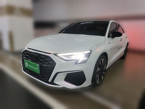 Audi A3 2022, 18000 км, за 16757 USD