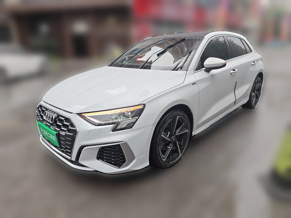 Audi A3 · 2022 год