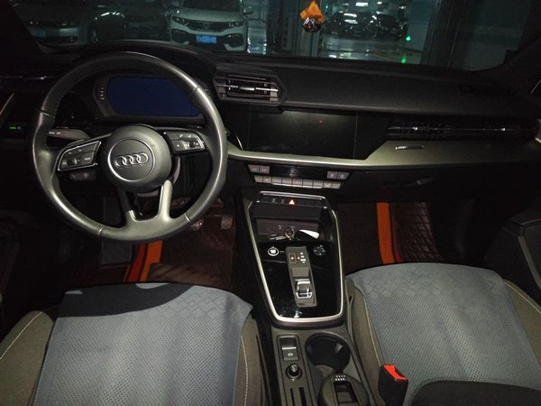 Audi A3 2022, 36400 км, за 16214 USD