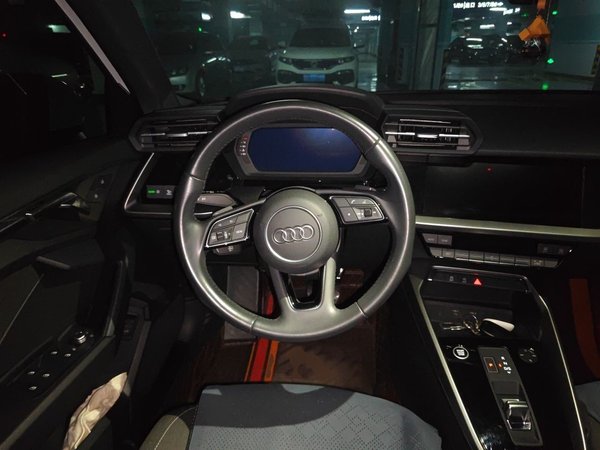 Audi A3 2022, 36400 км, за 16214 USD
