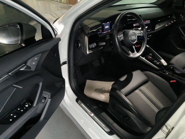 Audi A3 2022, 37600 км, за 18081 USD - фото 19