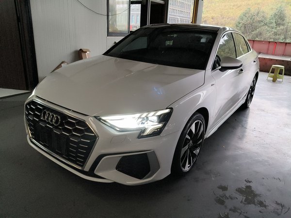 Audi A3 · 2022 год